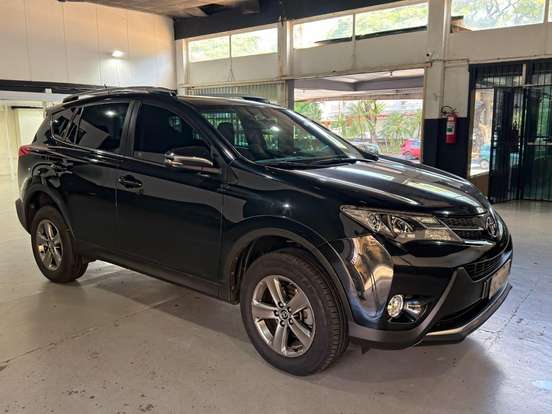 TOYOTA-RAV4-2015