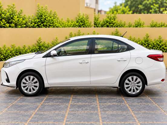TOYOTA-YARIS-1.5 16V FLEX SEDAN XL MULTIDRIVE TOYOTA-YARIS-2023