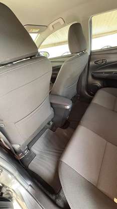 TOYOTA-YARIS-2023