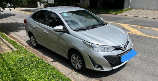 TOYOTA-YARIS-2018