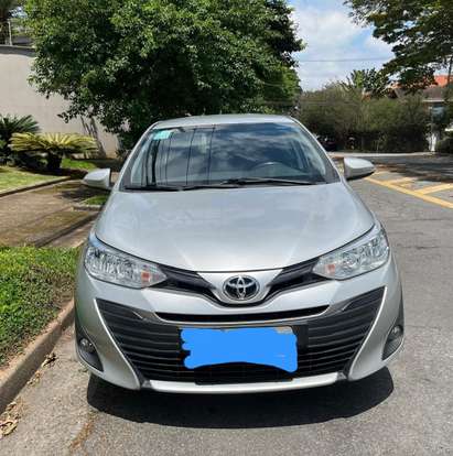TOYOTA-YARIS-2018
