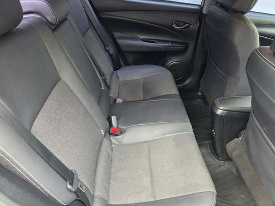 TOYOTA-YARIS-2023