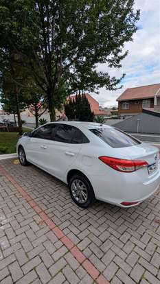 TOYOTA-YARIS-2022