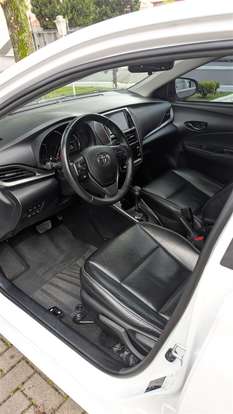 TOYOTA-YARIS-2022
