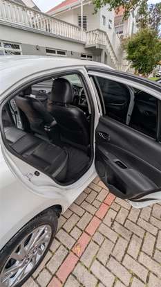TOYOTA-YARIS-2022