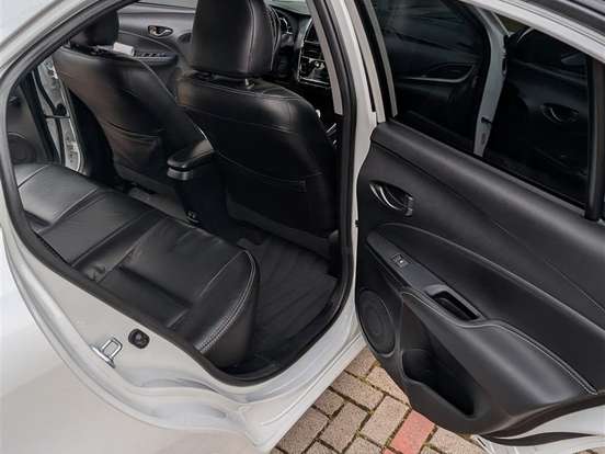 TOYOTA-YARIS-1.5 16V FLEX SEDAN XS CONNECT MULTIDRIVE TOYOTA-YARIS-2022