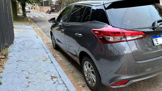 TOYOTA-YARIS-2024