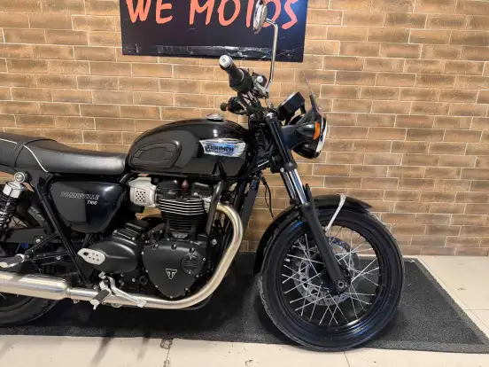 TRIUMPH-BONNEVILLE T100 900 TRIUMPH-BONNEVILLE T100 900-2022