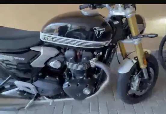 TRIUMPH-SPEED TWIN RS-2025