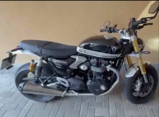 TRIUMPH-SPEED TWIN RS-2025