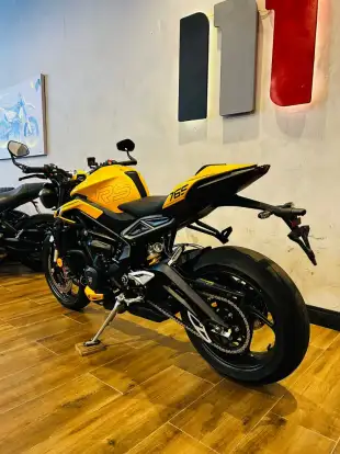 TRIUMPH-STREET TRIPLE RS ABS-2026