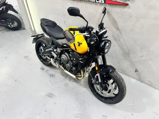 TRIUMPH-TRIDENT 660-2026