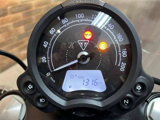 TRIUMPH-BONNEVILLE SPEEDMASTER TRIUMPH-BONNEVILLE SPEEDMASTER-2026