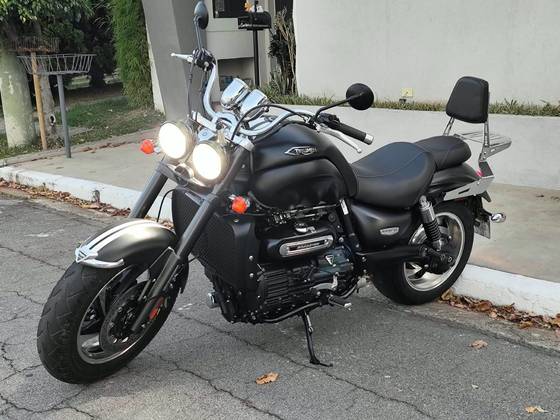 TRIUMPH ROCKET III ROADSTER 
