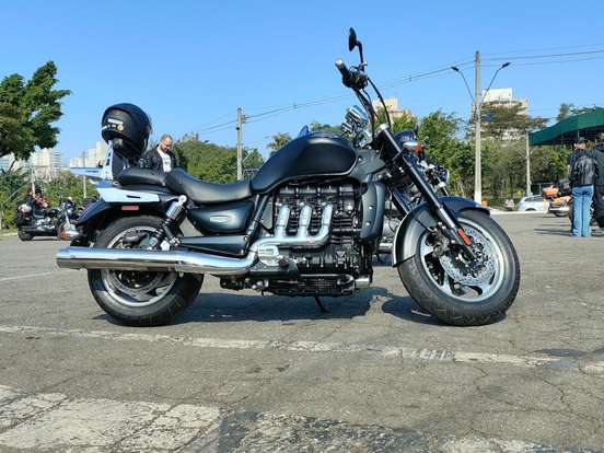 TRIUMPH-ROCKET III ROADSTER-2013