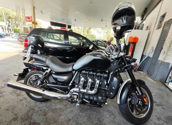 TRIUMPH-ROCKET III ROADSTER-2013