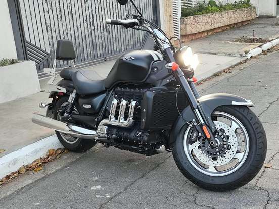 TRIUMPH-ROCKET III ROADSTER-2013