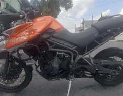 TRIUMPH TIGER 800 XCA TRIUMPH TIGER 800 XCA