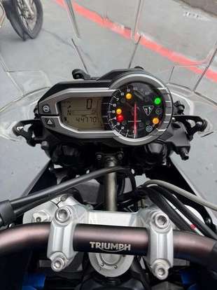 TRIUMPH-TIGER 800 XCX-2015