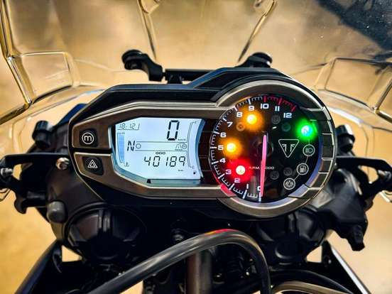 TRIUMPH-TIGER 800 XCX-2015