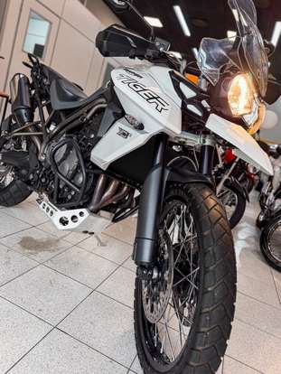 TRIUMPH-TIGER 800 XCX-2018