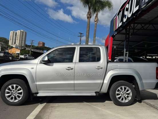 VOLKSWAGEN-AMAROK-2.0 COMFORTLINE 4X4 CD 16V TURBO INTERCOOLER DIESEL 4P AUTOMÁTICO VOLKSWAGEN-AMAROK-2019