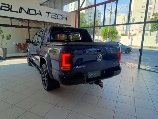 VOLKSWAGEN-AMAROK-2022