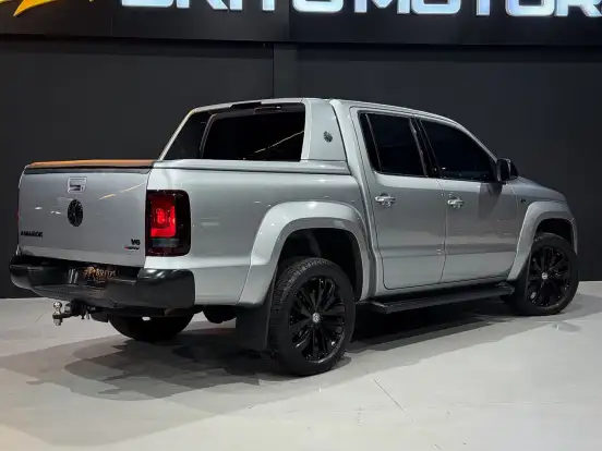 VOLKSWAGEN-AMAROK-2023