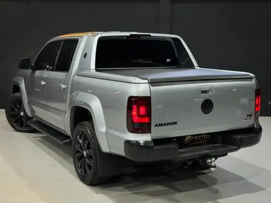 VOLKSWAGEN-AMAROK-2023