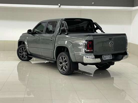 VOLKSWAGEN-AMAROK-2025