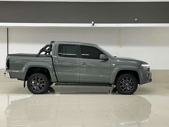 VOLKSWAGEN-AMAROK-3.0 V6 TDI DIESEL HIGHLINE CD 4MOTION AUTOMÁTICO VOLKSWAGEN-AMAROK-2025