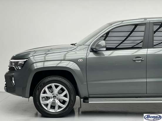 VOLKSWAGEN-AMAROK-2025
