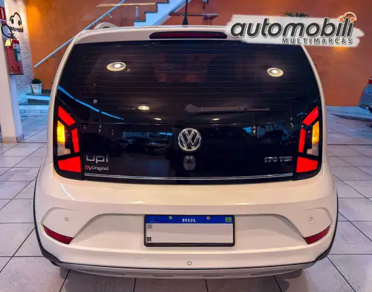 VOLKSWAGEN-CROSS UP-2018