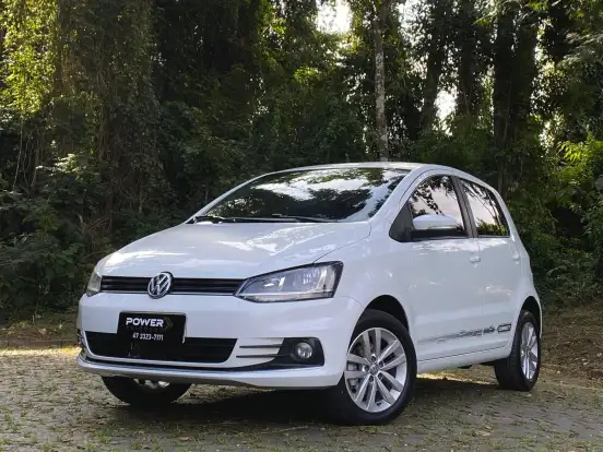 VOLKSWAGEN-FOX-2021