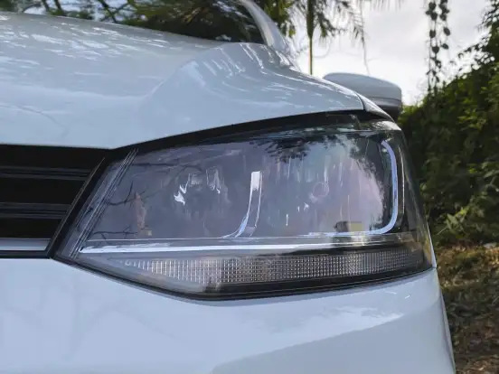 VOLKSWAGEN-FOX-2021