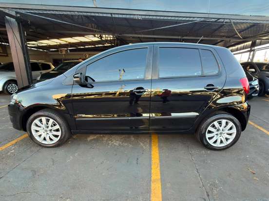 VOLKSWAGEN-FOX-2013