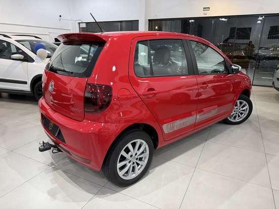 VOLKSWAGEN-FOX-1.6 MI ROCK IN RIO 8V FLEX 4P MANUAL VOLKSWAGEN-FOX-2013