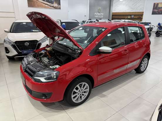 VOLKSWAGEN-FOX-2013