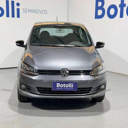 VOLKSWAGEN-FOX-2019
