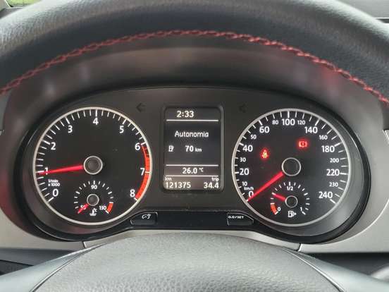 VOLKSWAGEN-FOX-2018