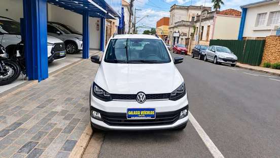 VOLKSWAGEN-FOX-2018
