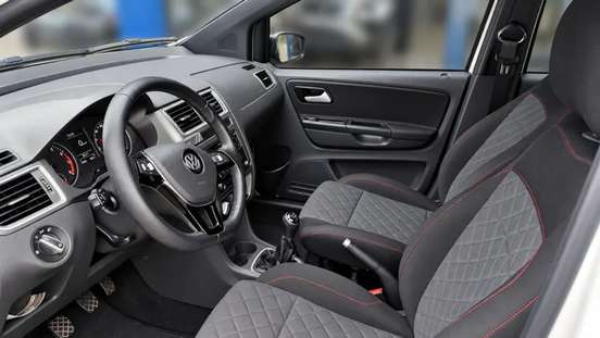 VOLKSWAGEN-FOX-2018