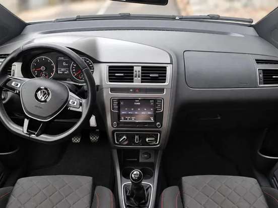 VOLKSWAGEN-FOX-1.6 MSI TOTAL FLEX XTREME 4P MANUAL VOLKSWAGEN-FOX-2018
