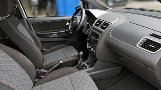 VOLKSWAGEN-FOX-2018