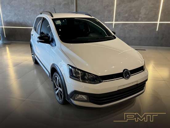 VOLKSWAGEN-FOX-2020