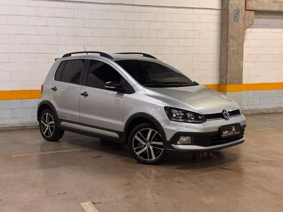 VOLKSWAGEN-FOX-2019