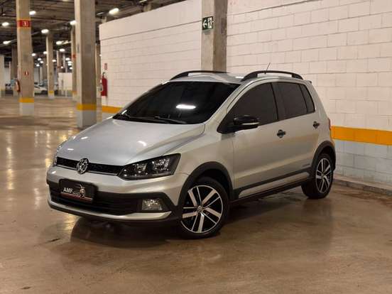 VOLKSWAGEN-FOX-2019