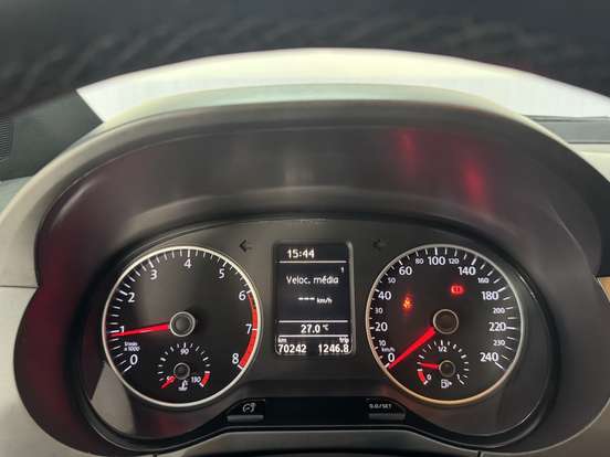 VOLKSWAGEN-FOX-1.6 MSI TOTAL FLEX XTREME 4P MANUAL VOLKSWAGEN-FOX-2017
