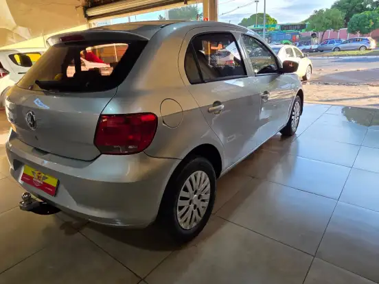 VOLKSWAGEN-GOL-1.0 MI SELEÇÃO 8V FLEX 4P MANUAL G.VI VOLKSWAGEN-GOL-2013