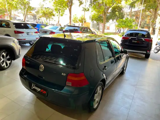 VOLKSWAGEN-GOLF-2002